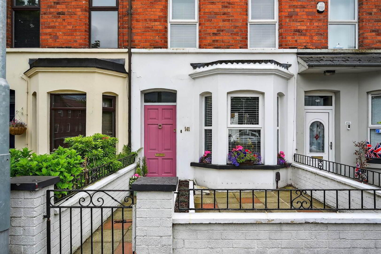 141 Belmont Road 3 of 33