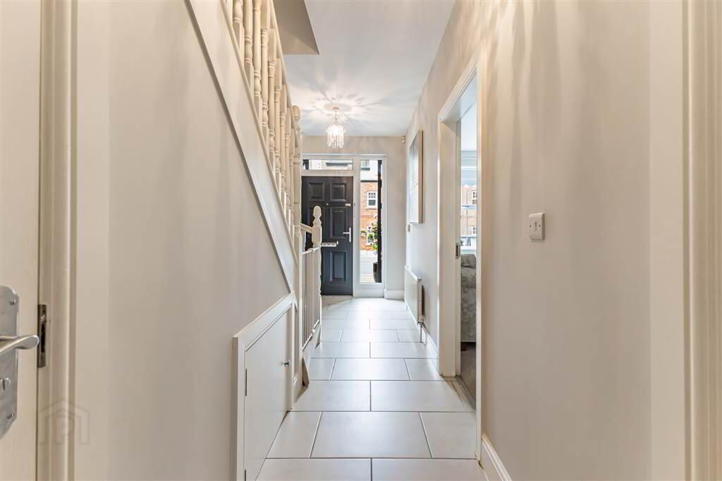 2 Linen Mews 7 of 37