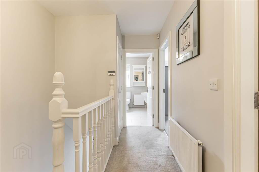 2 Linen Mews 20 of 37
