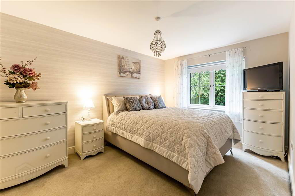2 Linen Mews 22 of 37