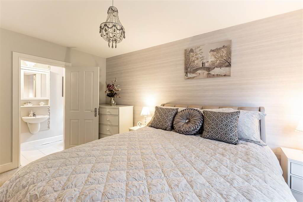 2 Linen Mews 24 of 37