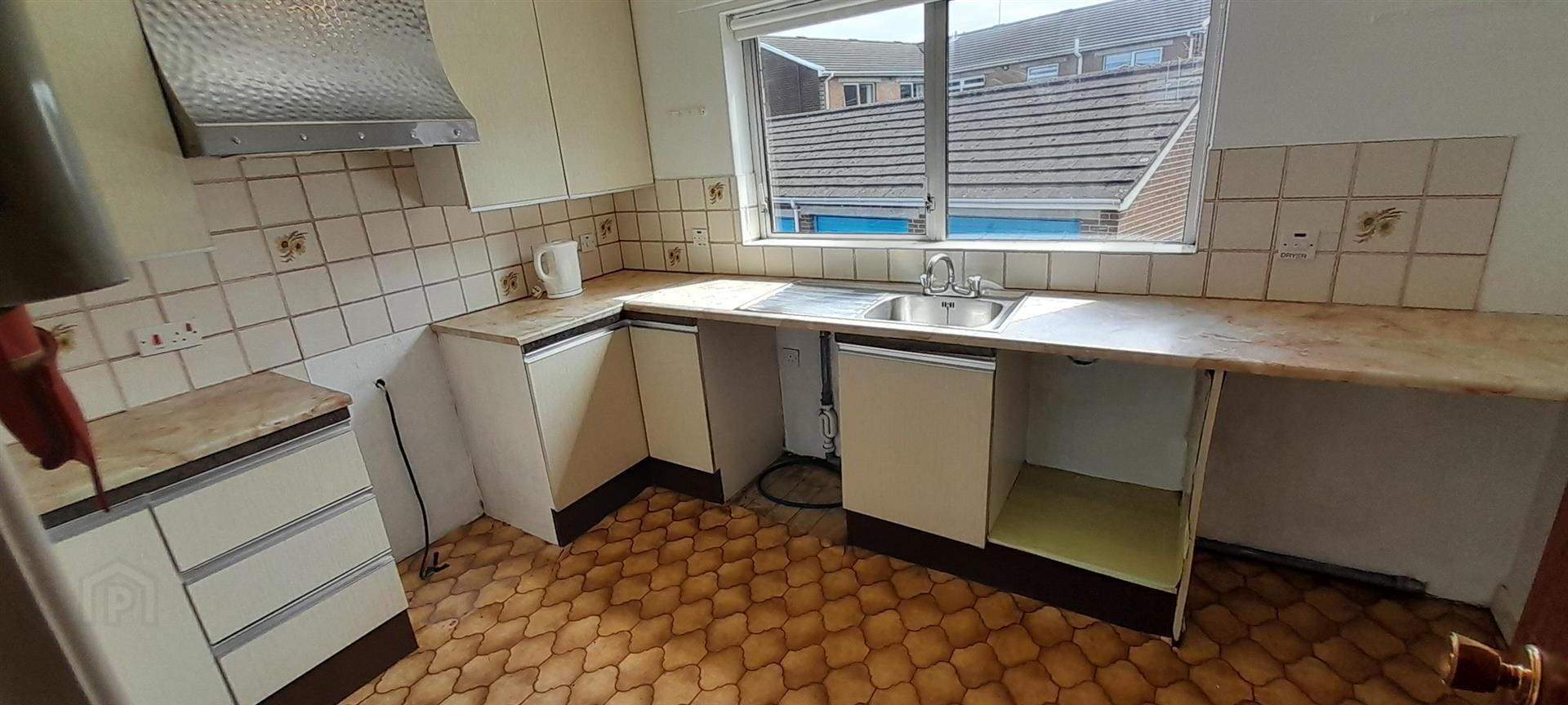 9 Sunningdale Court 6 of 9