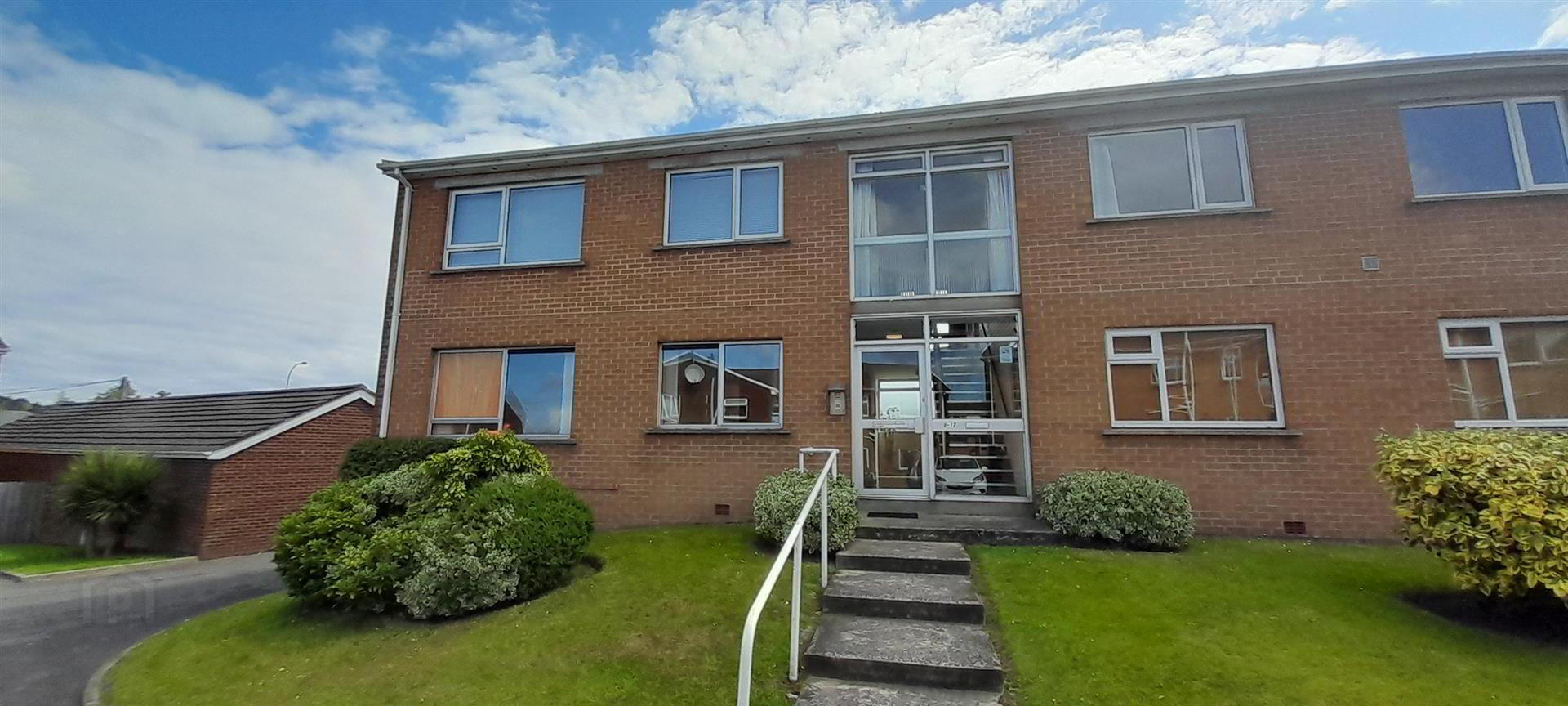 9 Sunningdale Court 1 of 9