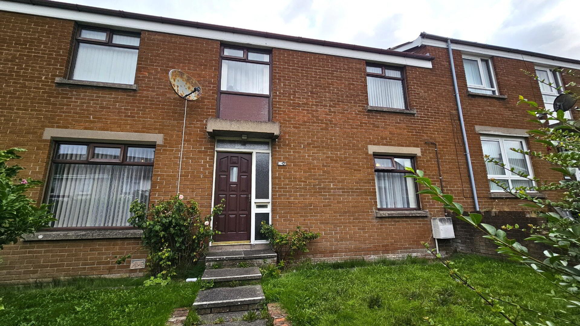 76 Tobergill Gardens 1 of 8