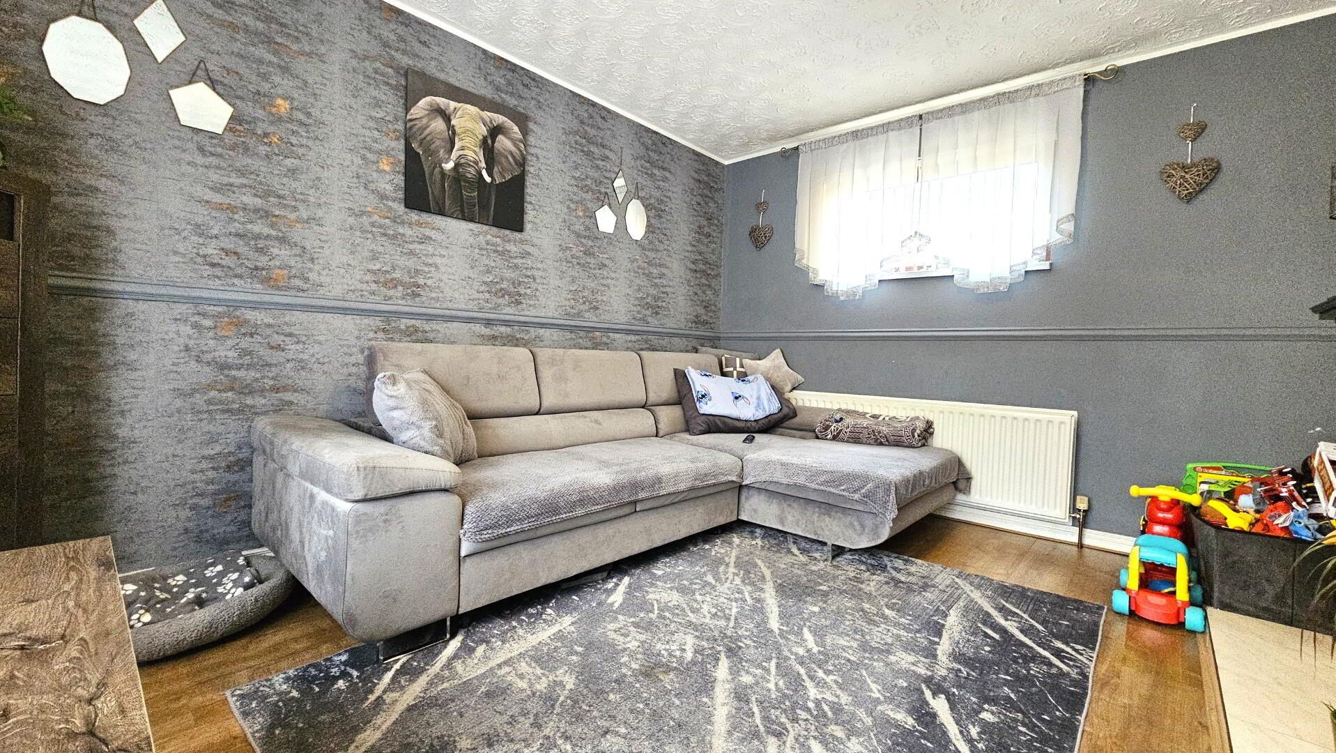 property description image