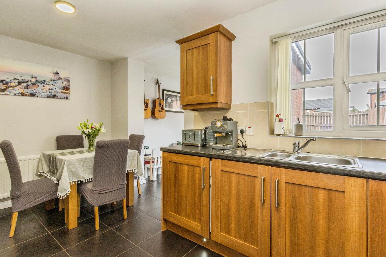 10 Linen Avenue 8 of 18