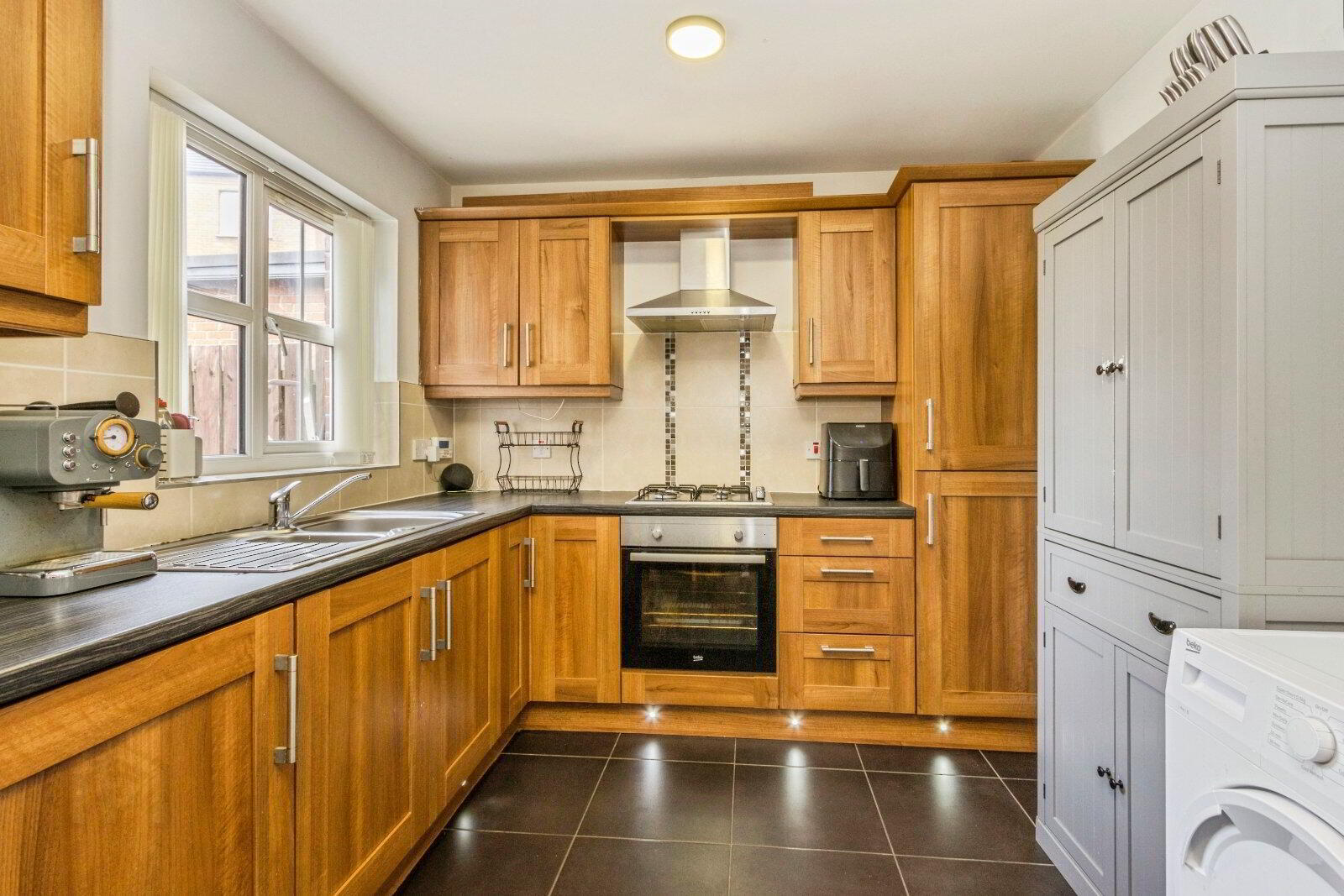 10 Linen Avenue 7 of 18