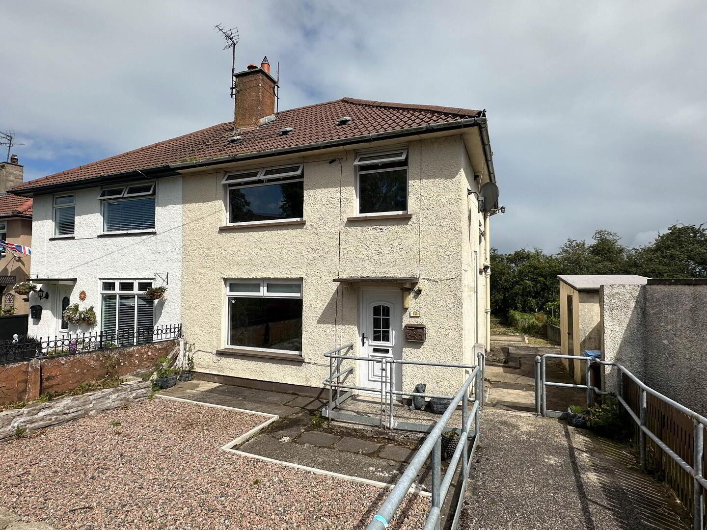 82 Hazelbank Road 1 of 32