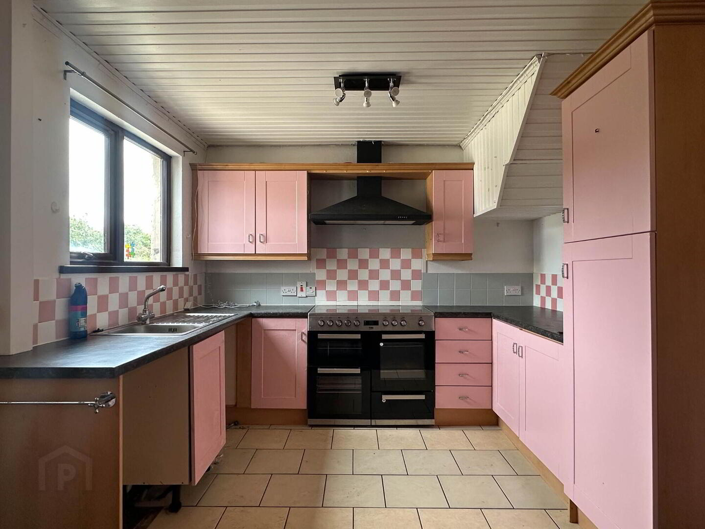 82 Hazelbank Road 10 of 32