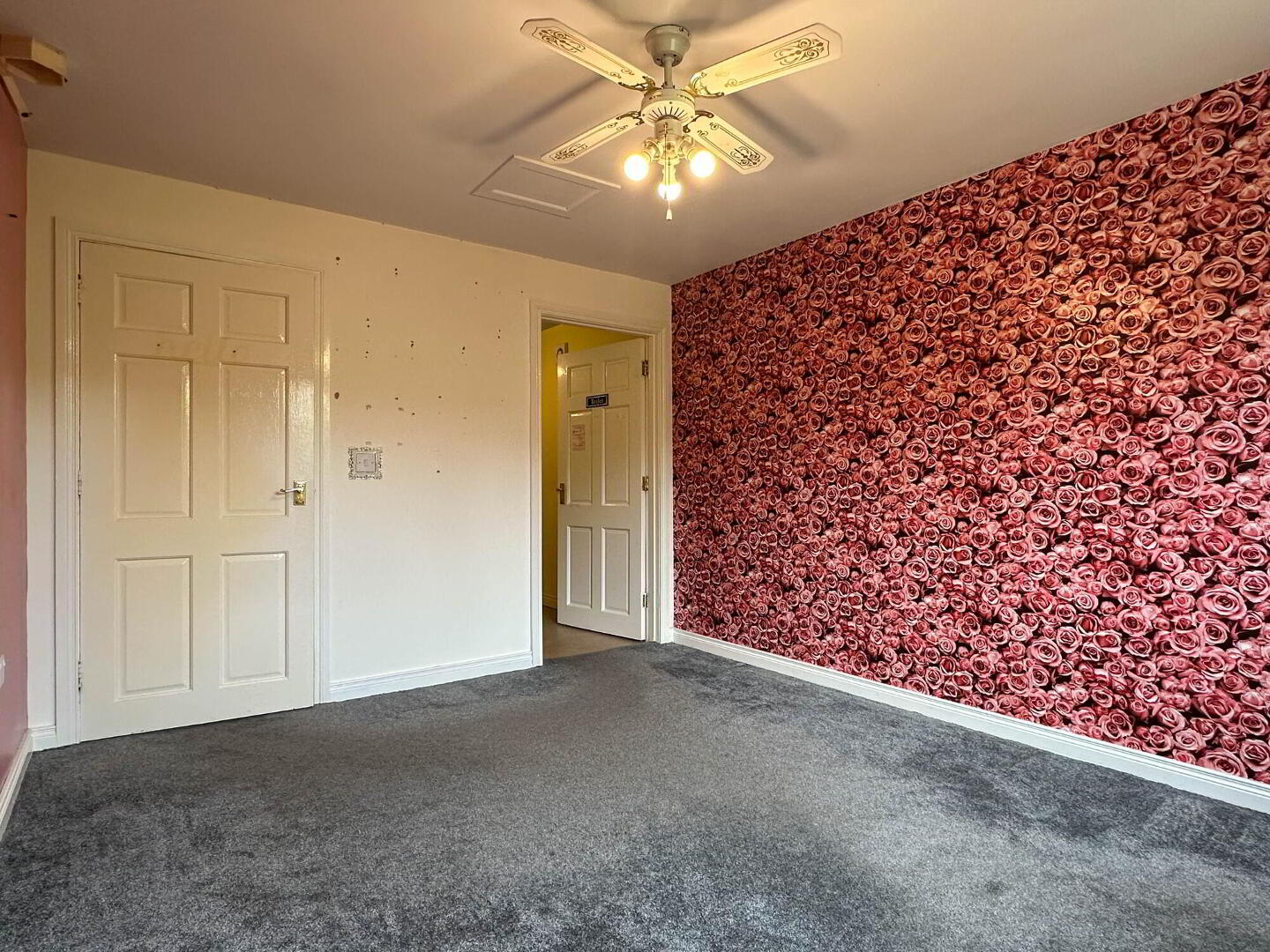 82 Hazelbank Road 13 of 32