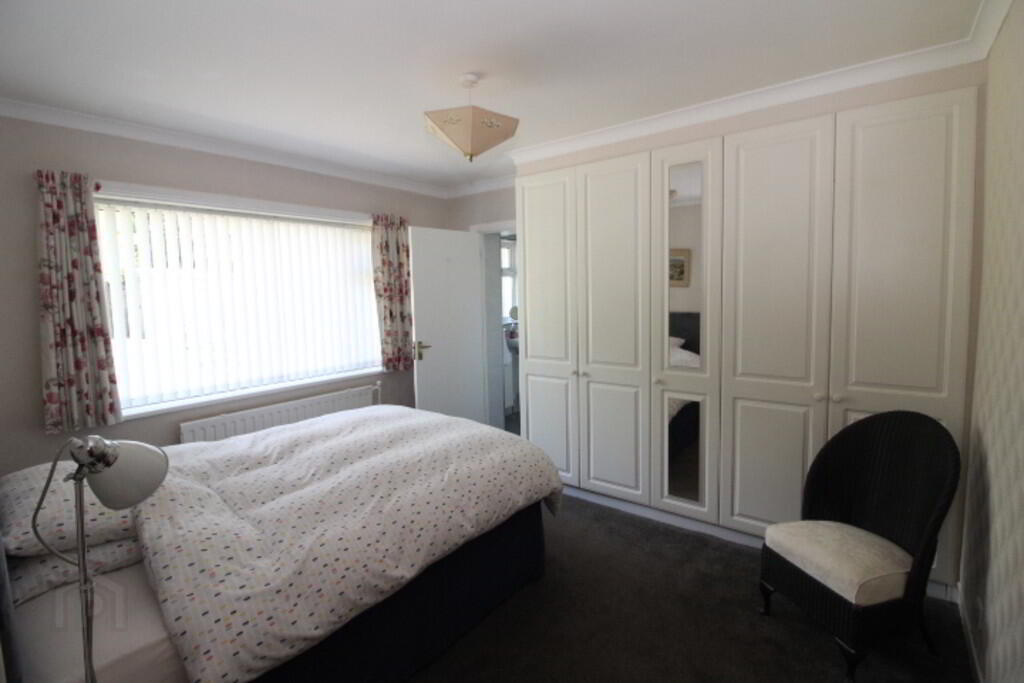 17 Glengarry Park 6 of 13