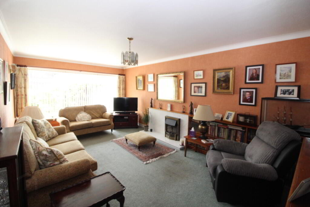 17 Glengarry Park 2 of 13