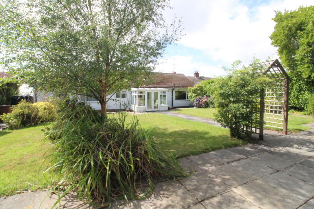 17 Glengarry Park 11 of 13