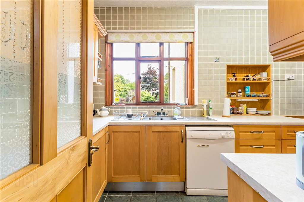 38 Balmoral Avenue 7 of 22