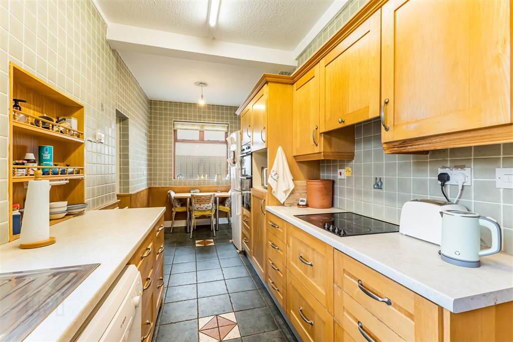 38 Balmoral Avenue 8 of 22