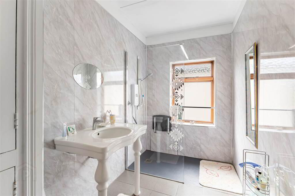 38 Balmoral Avenue 16 of 22