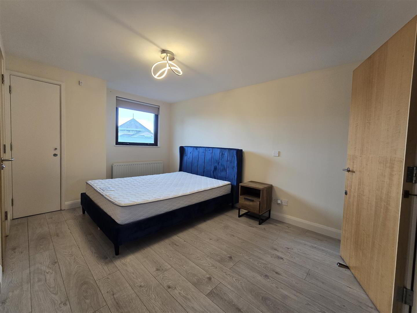 Apartment 48 17 Queens Square 14 of 23