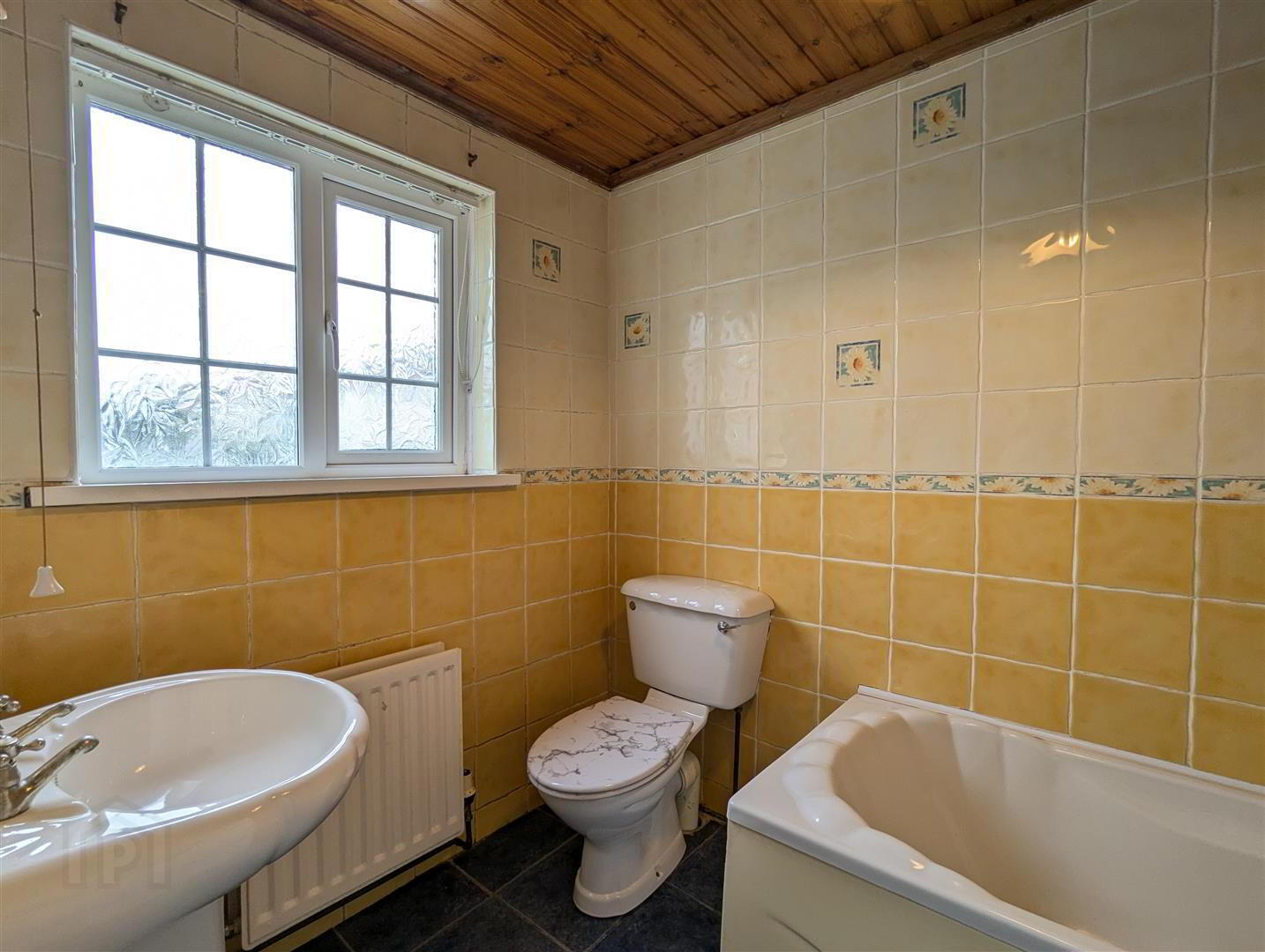 13 St. Malachys Crescent 4 of 22
