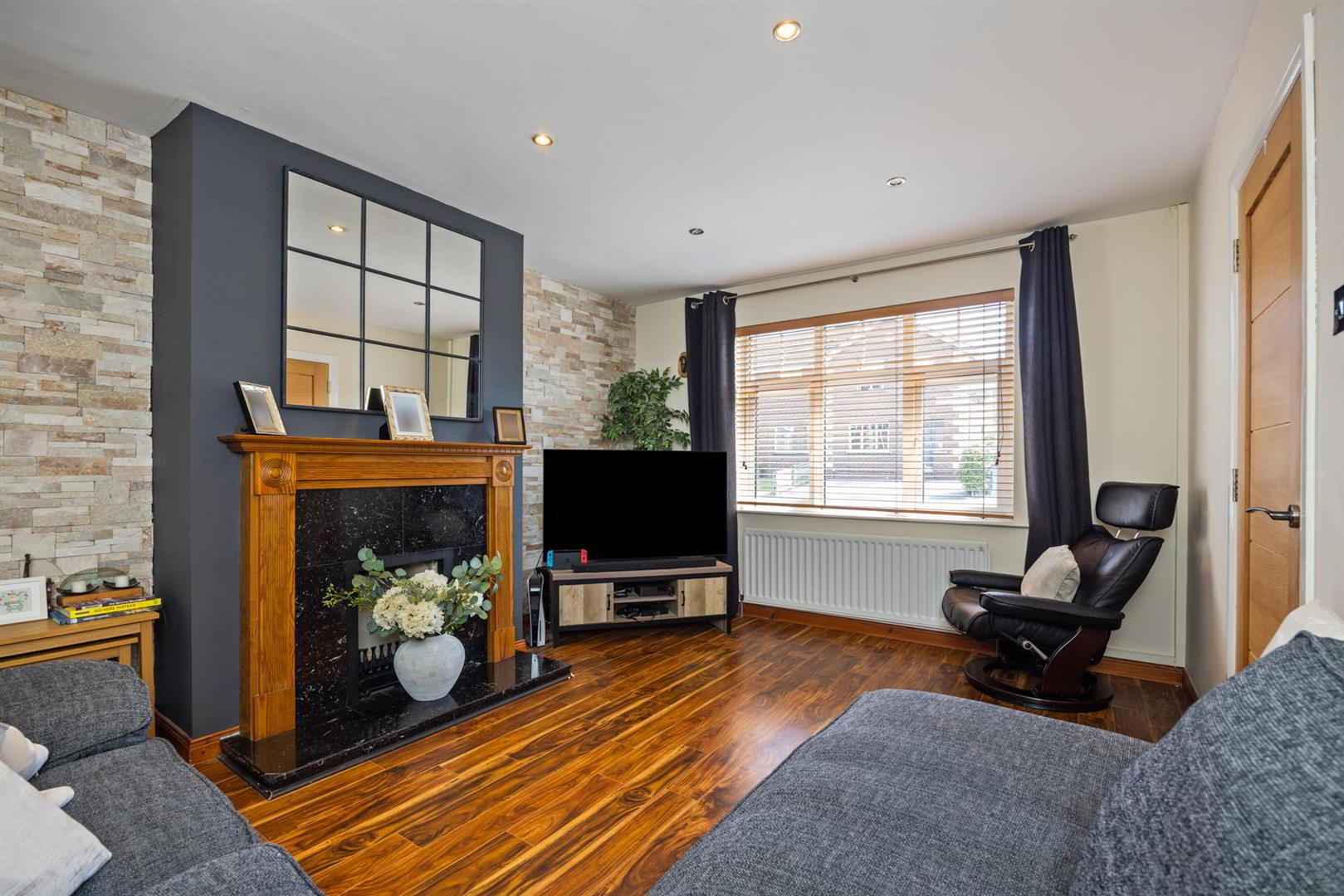 136 Ashmount Park 4 of 22