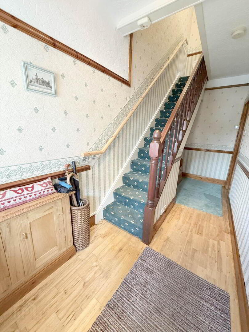 39 Willowfield Parade 3 of 12