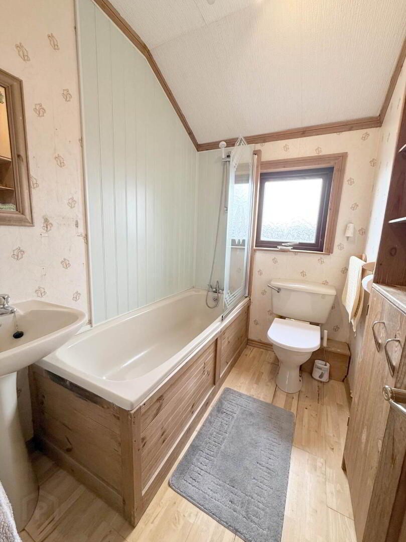 39 Willowfield Parade 11 of 12