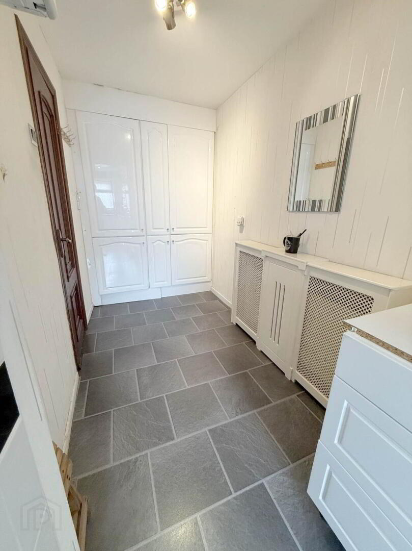 39 Willowfield Parade 8 of 12