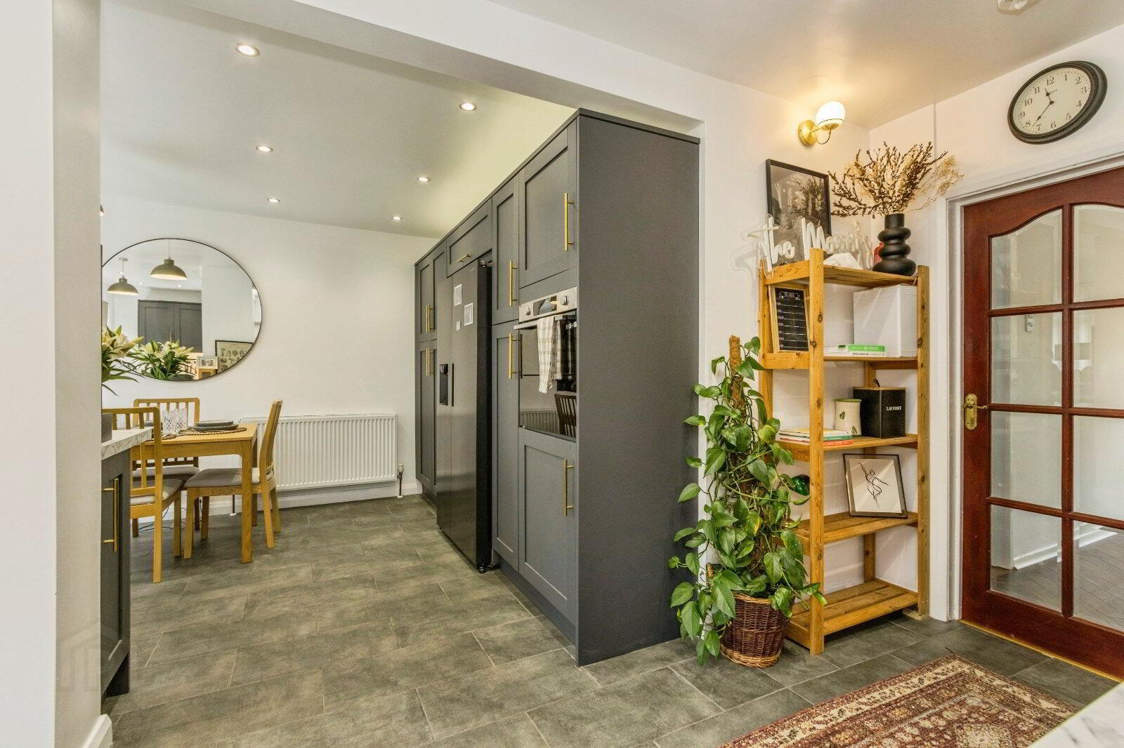 68 Glen Road 11 of 24
