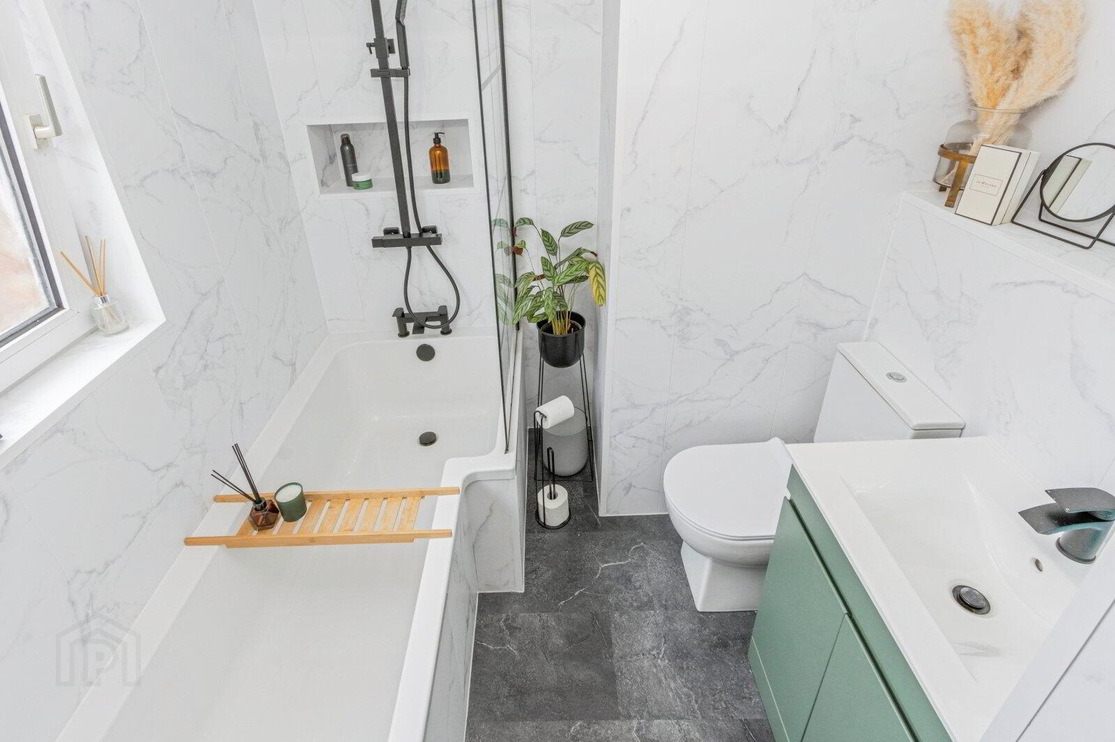 68 Glen Road 19 of 24