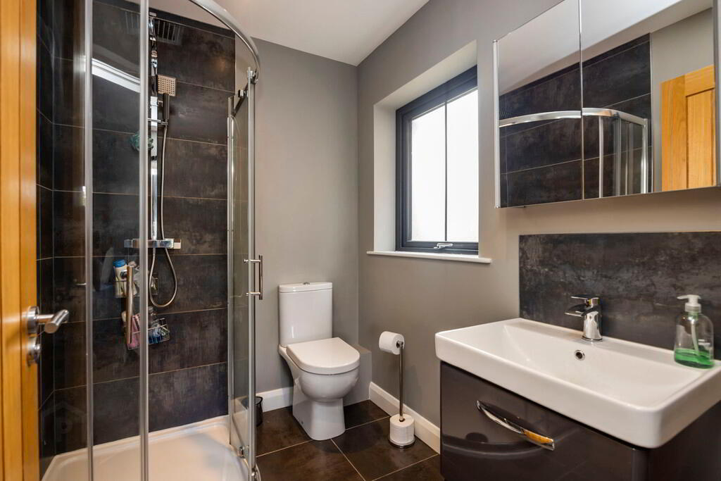 11 Chestnut Lodge 19 of 33