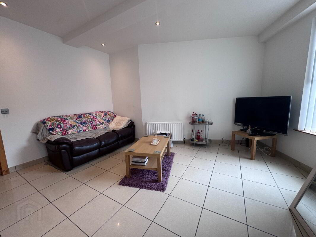 Apartment 1 1 Ashley Avenue 1 of 5