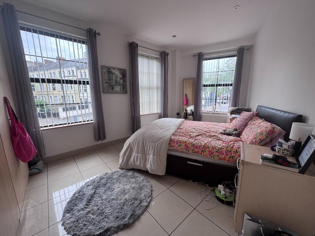 Apartment 1 1 Ashley Avenue 3 of 5