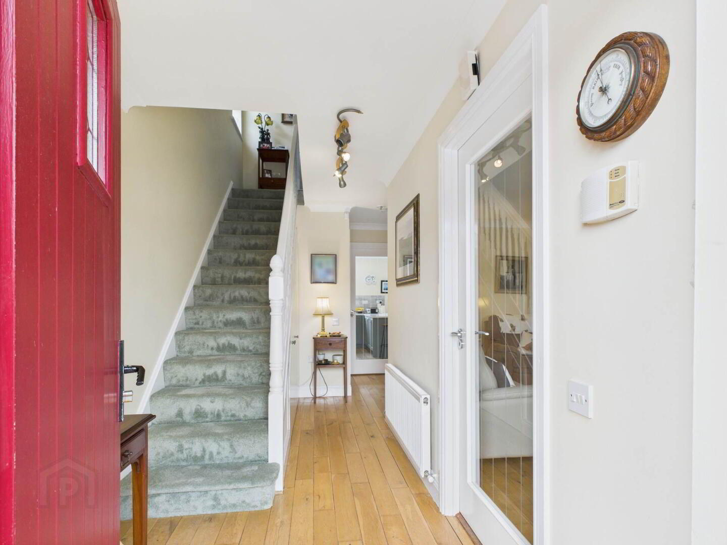 9 Glenside 2 of 19