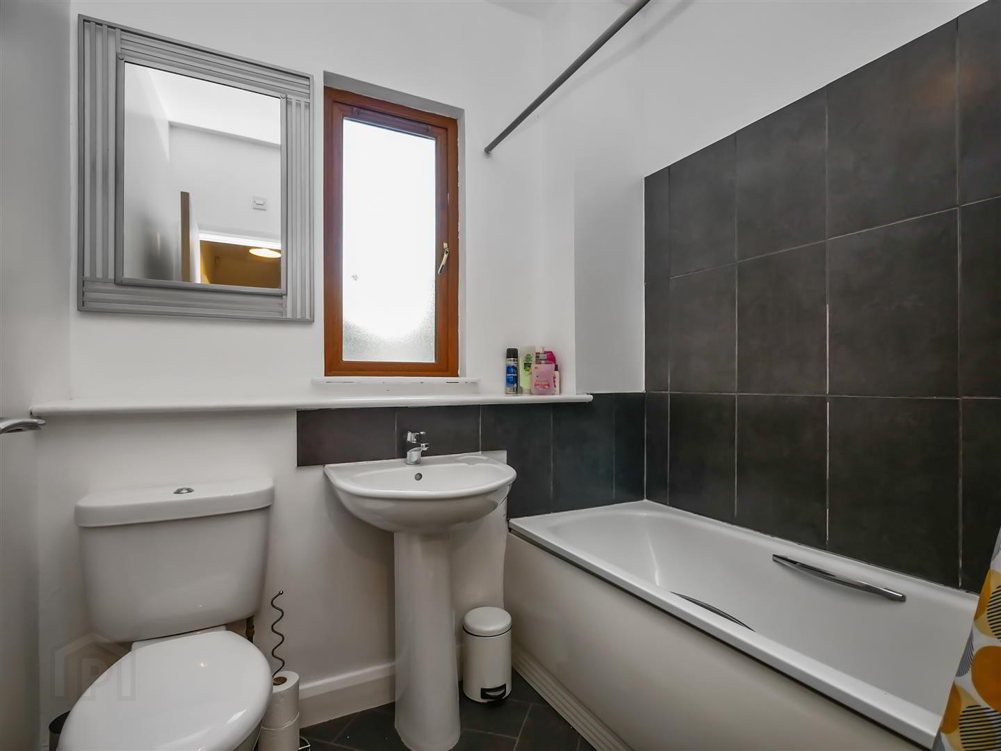 20 Halcombe Street 24 of 27
