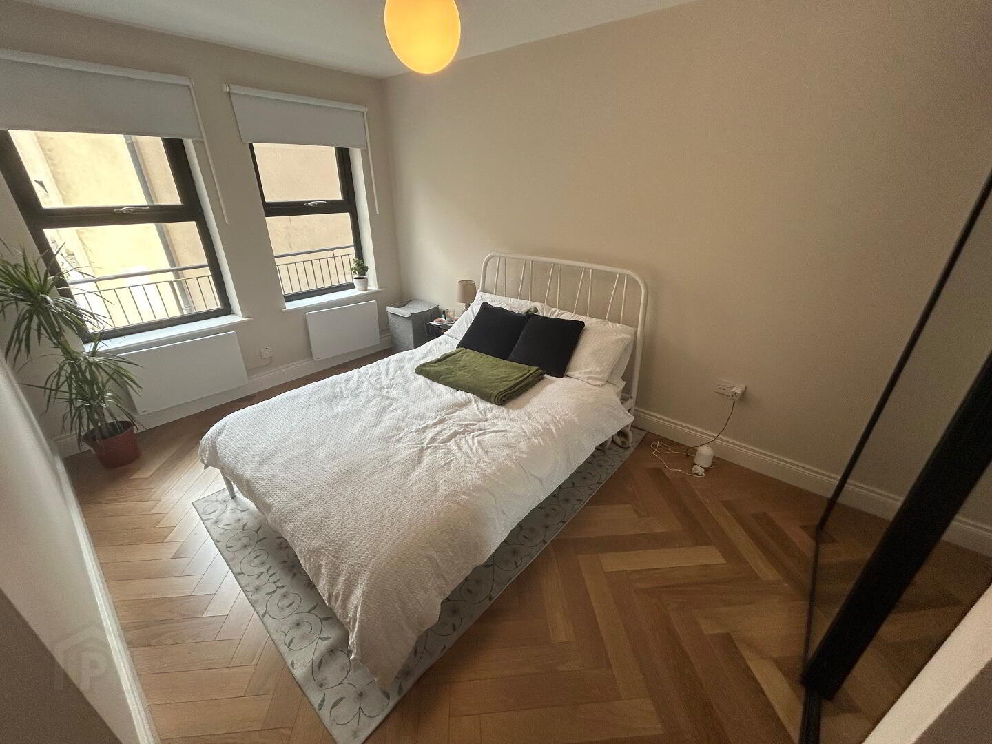 Apt 1, 3 Eglantine Place 10 of 16