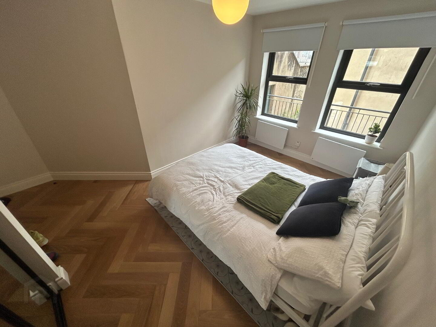 Apt 1, 3 Eglantine Place 12 of 16
