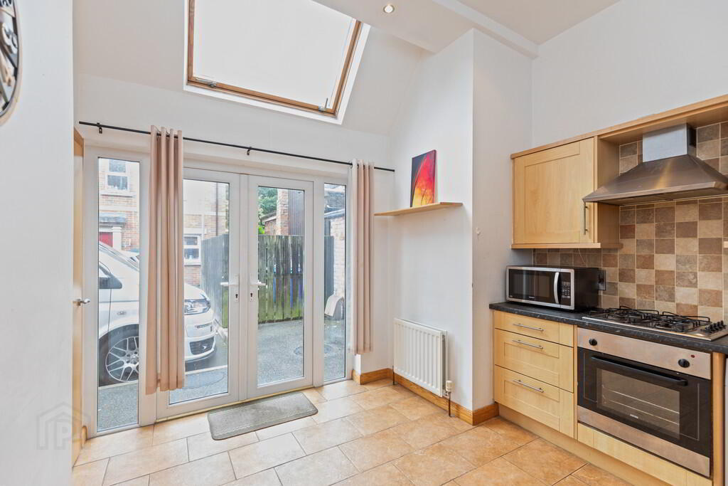 2 Earlston Mews, 12 Annadale Avenue 6 of 20