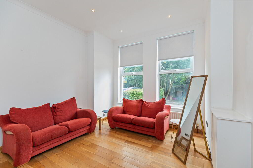 2 Earlston Mews, 12 Annadale Avenue 4 of 20