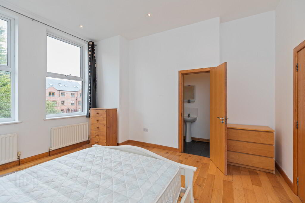 2 Earlston Mews, 12 Annadale Avenue 10 of 20