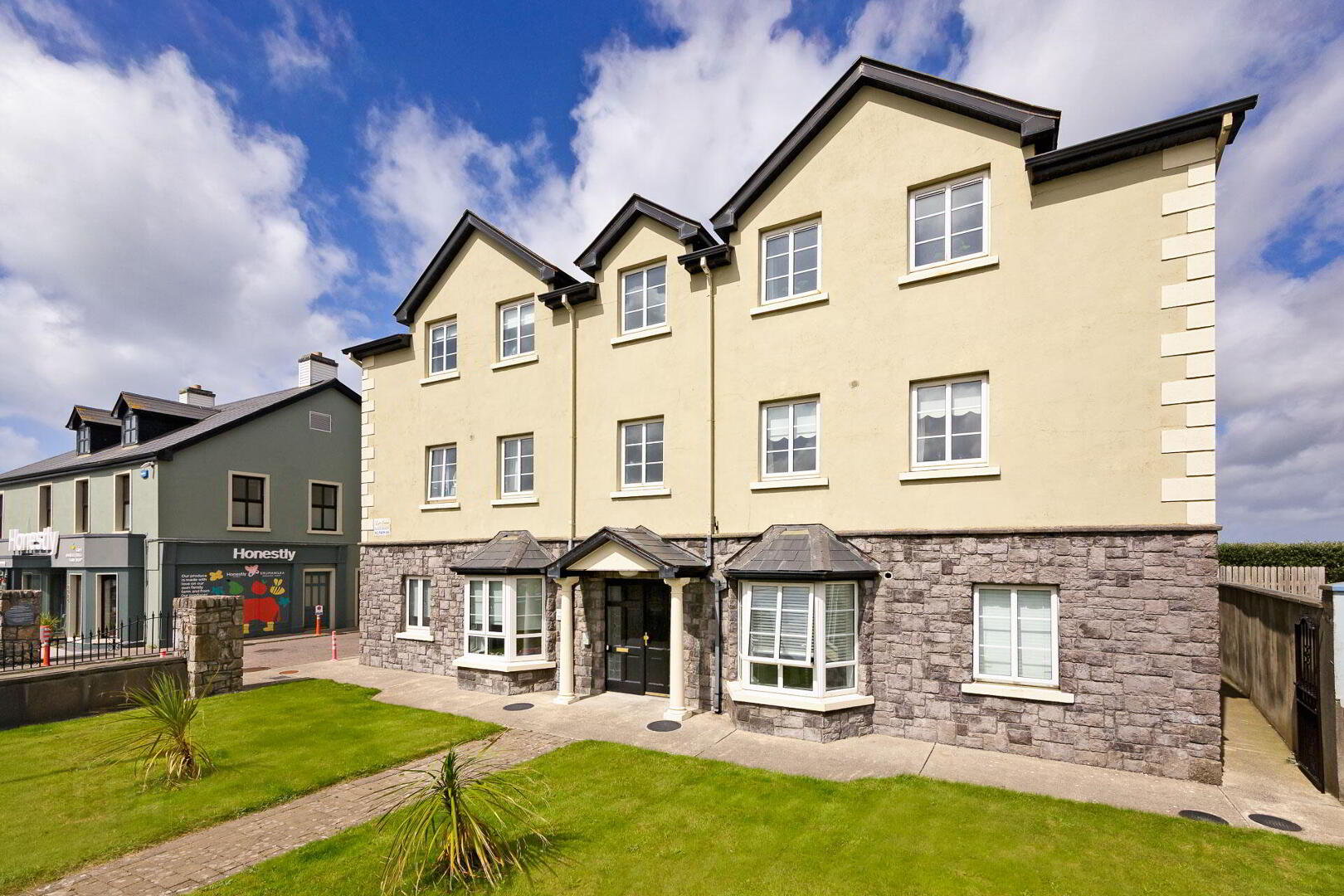 6 Laressa Court 4 of 26