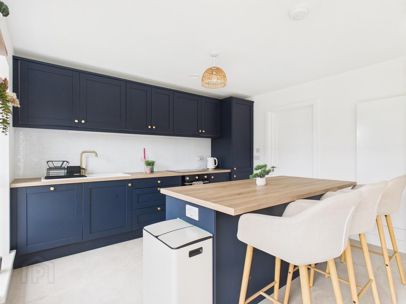 35 The Brook Mountfield 7 of 23