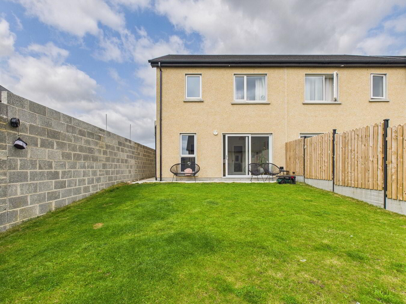 35 The Brook Mountfield 22 of 23