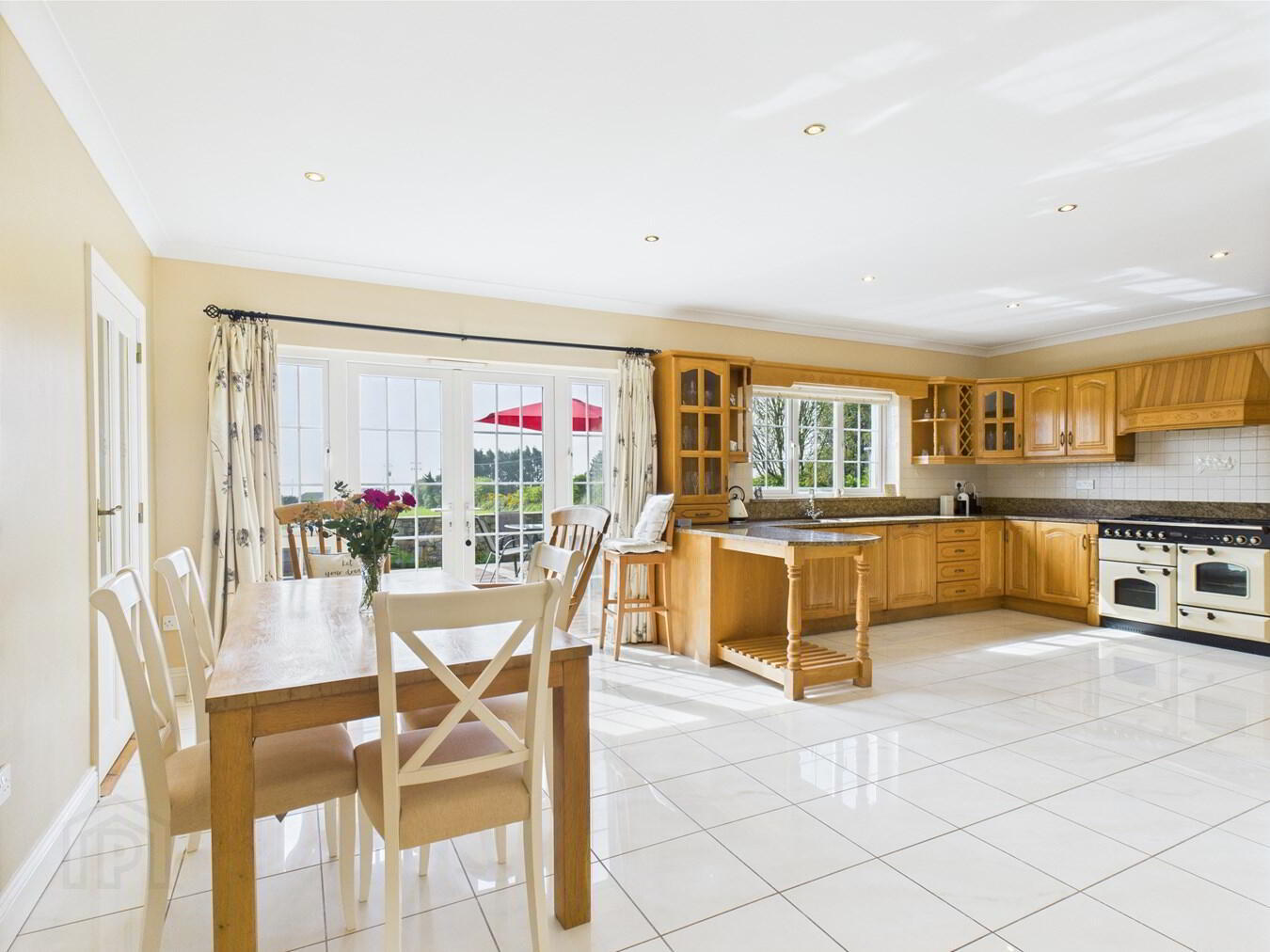 2 Oakleigh 7 of 40