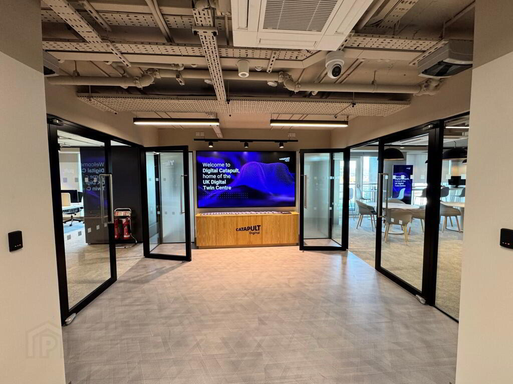 5th Floor Lanyon Plaza, 8 Lanyon Place 3 of 8