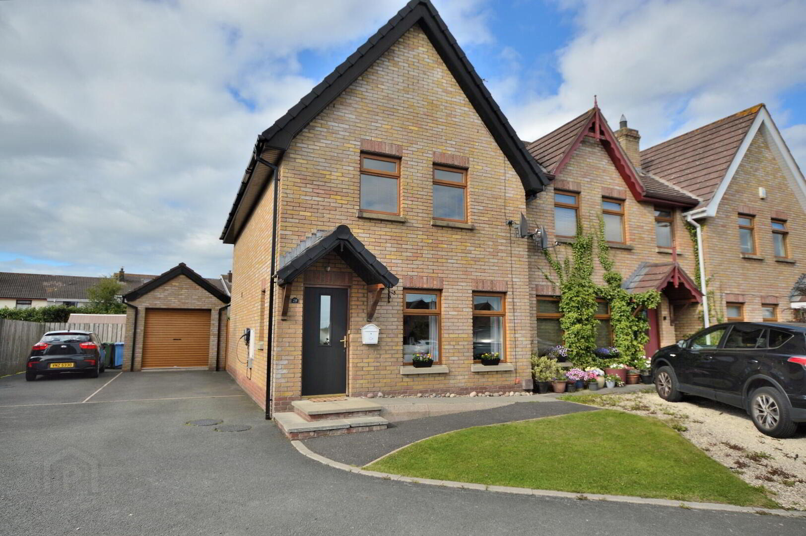 29 Stonebridge Square 1 of 21