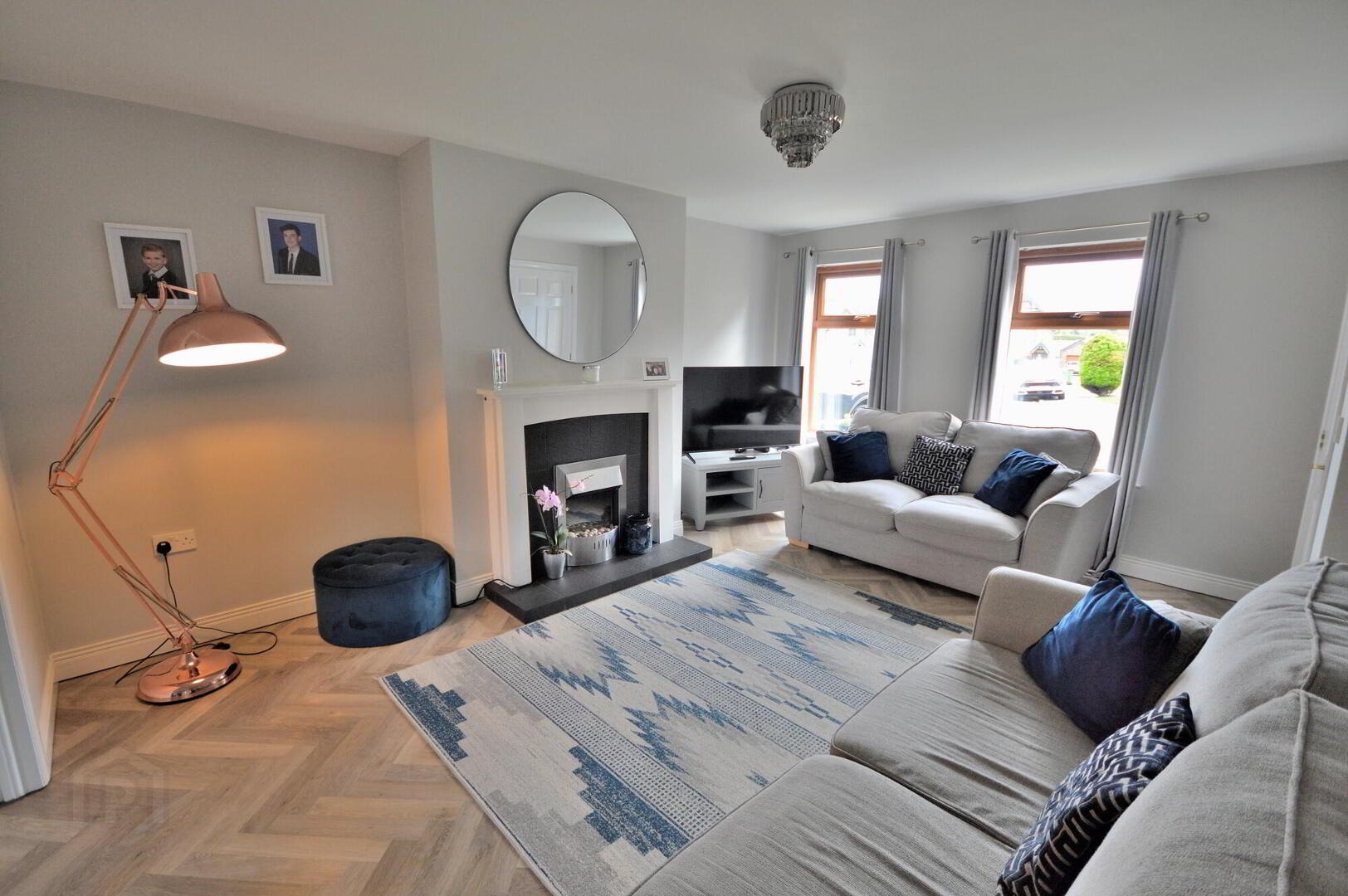 29 Stonebridge Square 3 of 21