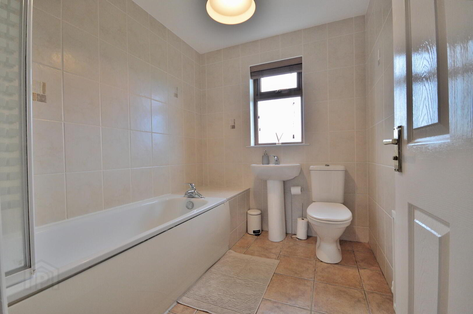 29 Stonebridge Square 10 of 21