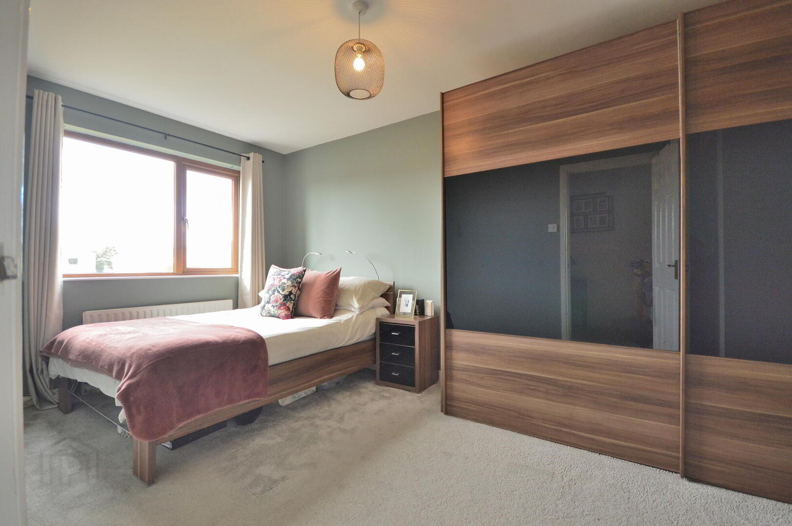 29 Stonebridge Square 11 of 21