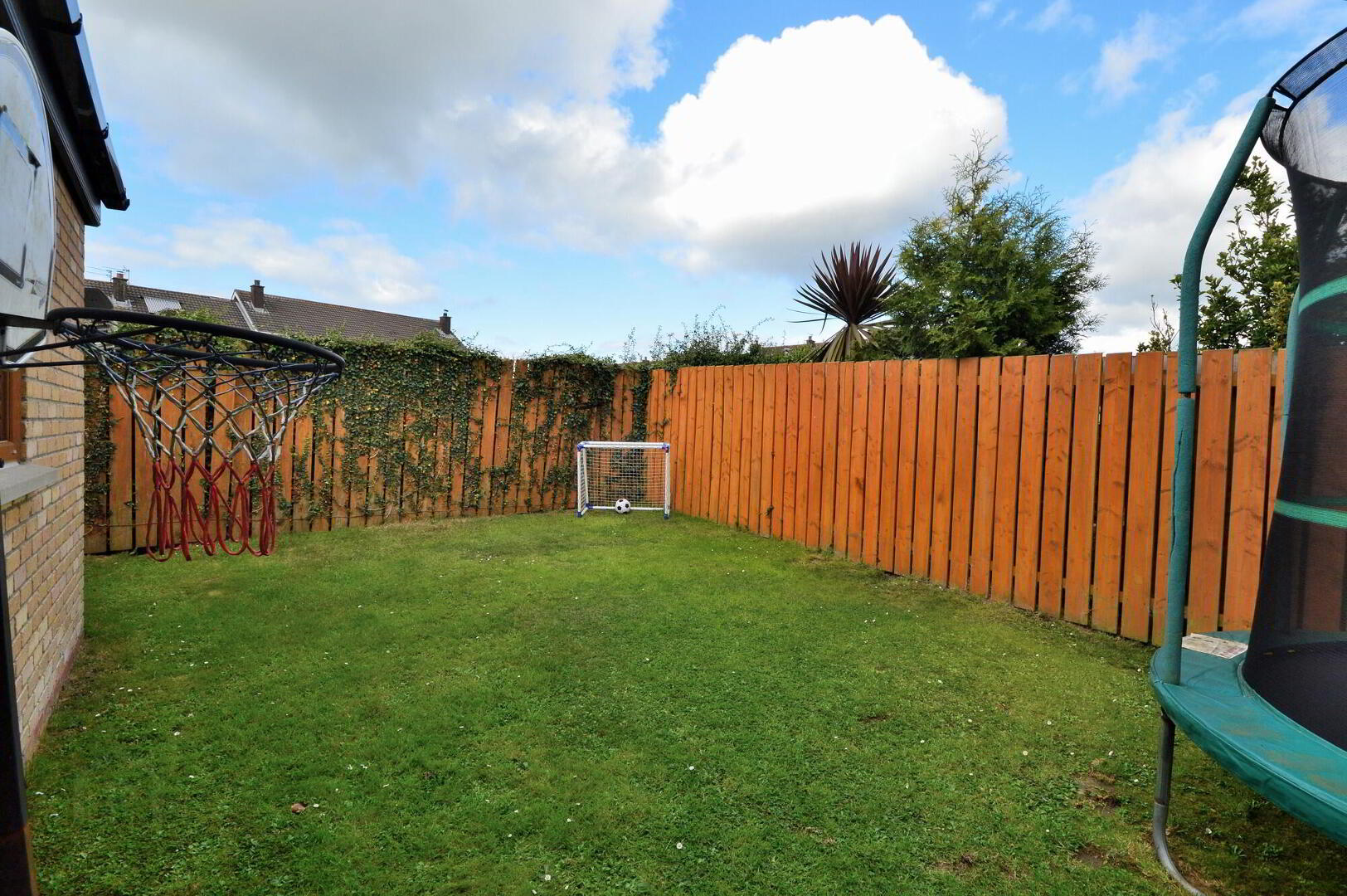29 Stonebridge Square 16 of 21
