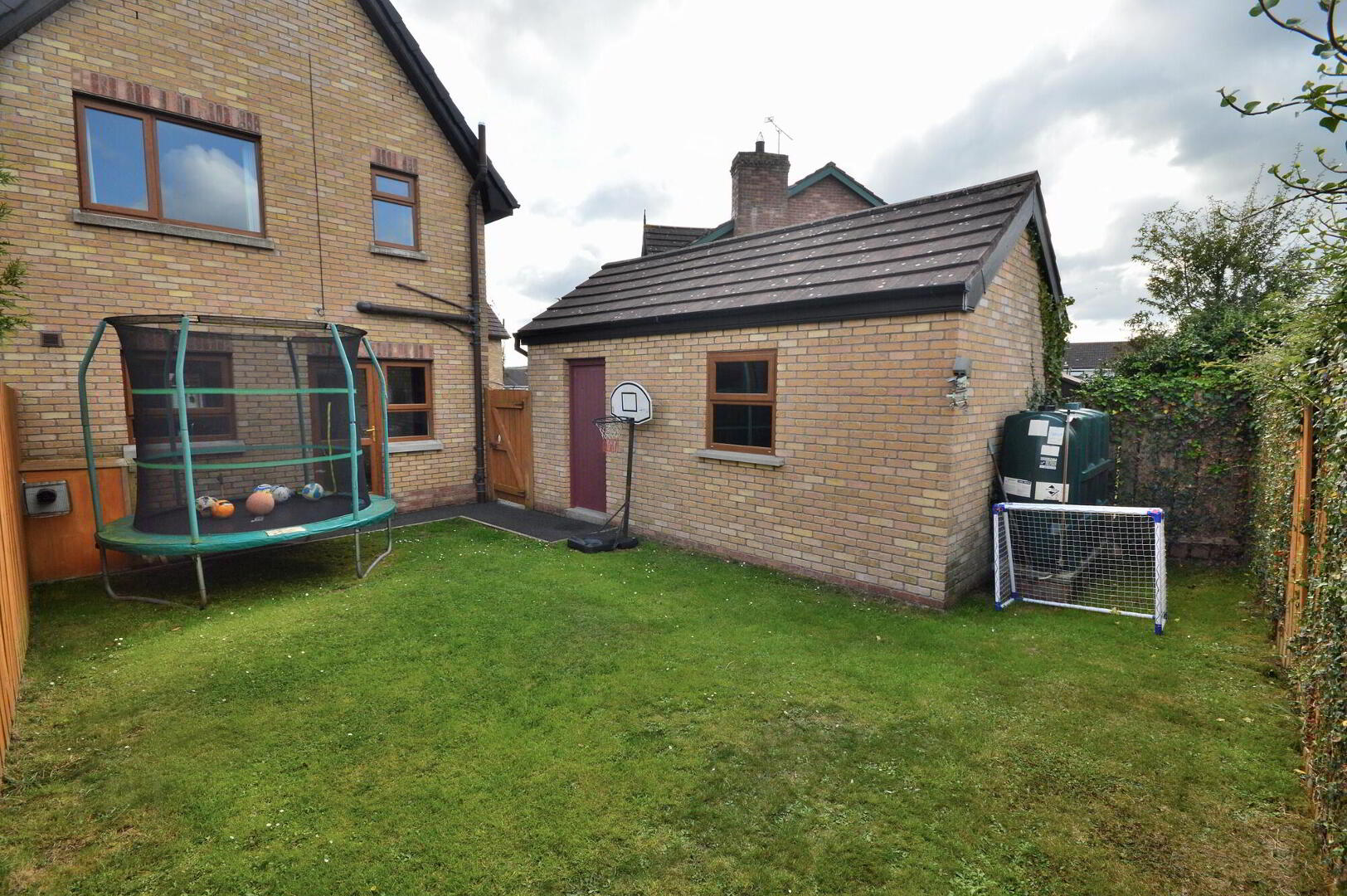 29 Stonebridge Square 18 of 21