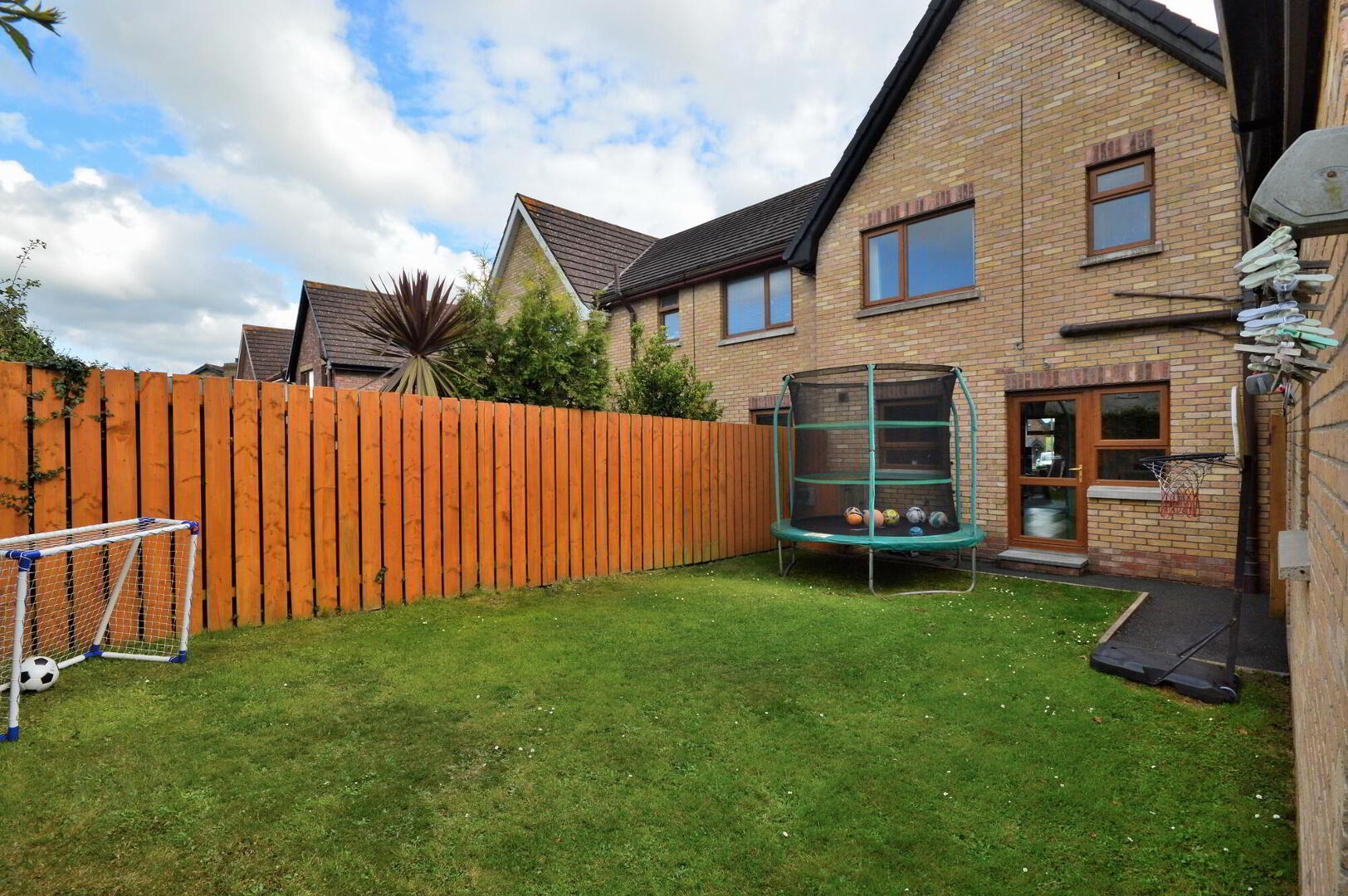 29 Stonebridge Square 19 of 21